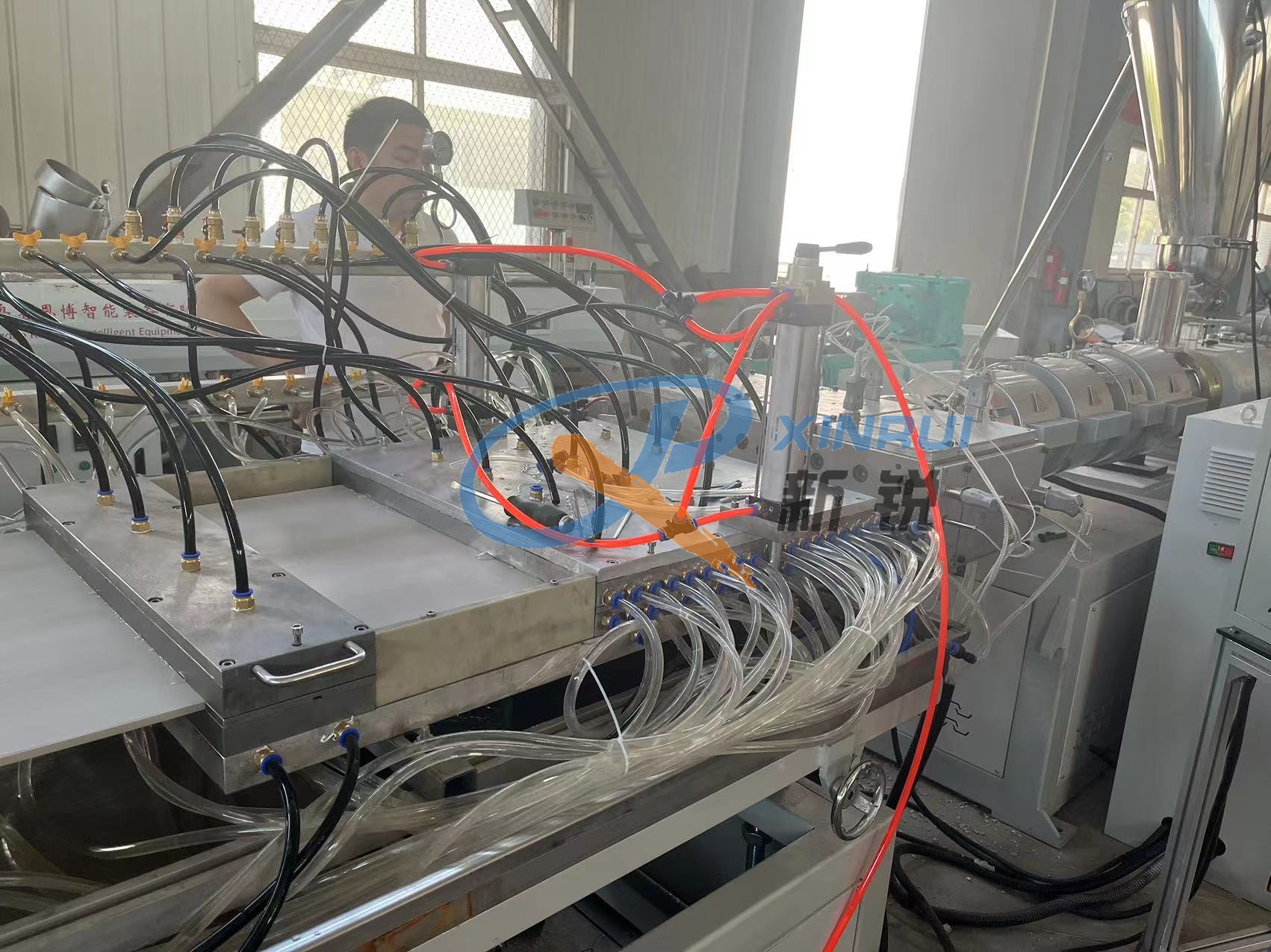 pvc ceiling panel machine (5)